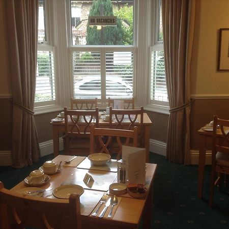Chelmsford Place Guest House Йорк Экстерьер фото