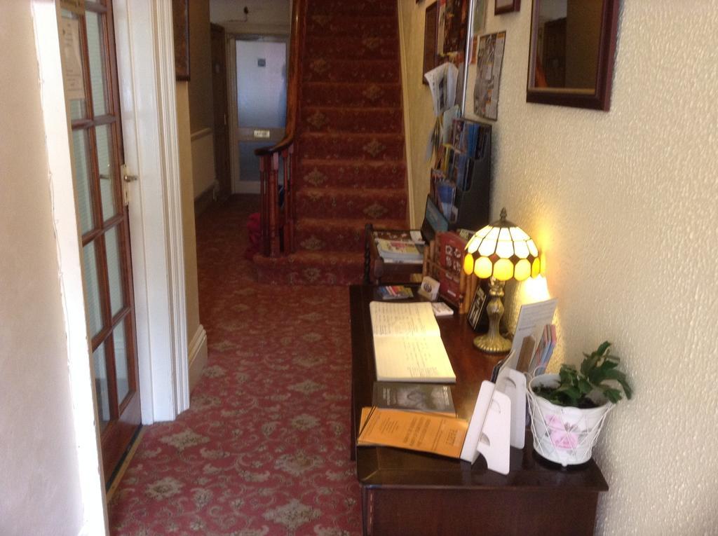 Chelmsford Place Guest House Йорк Экстерьер фото